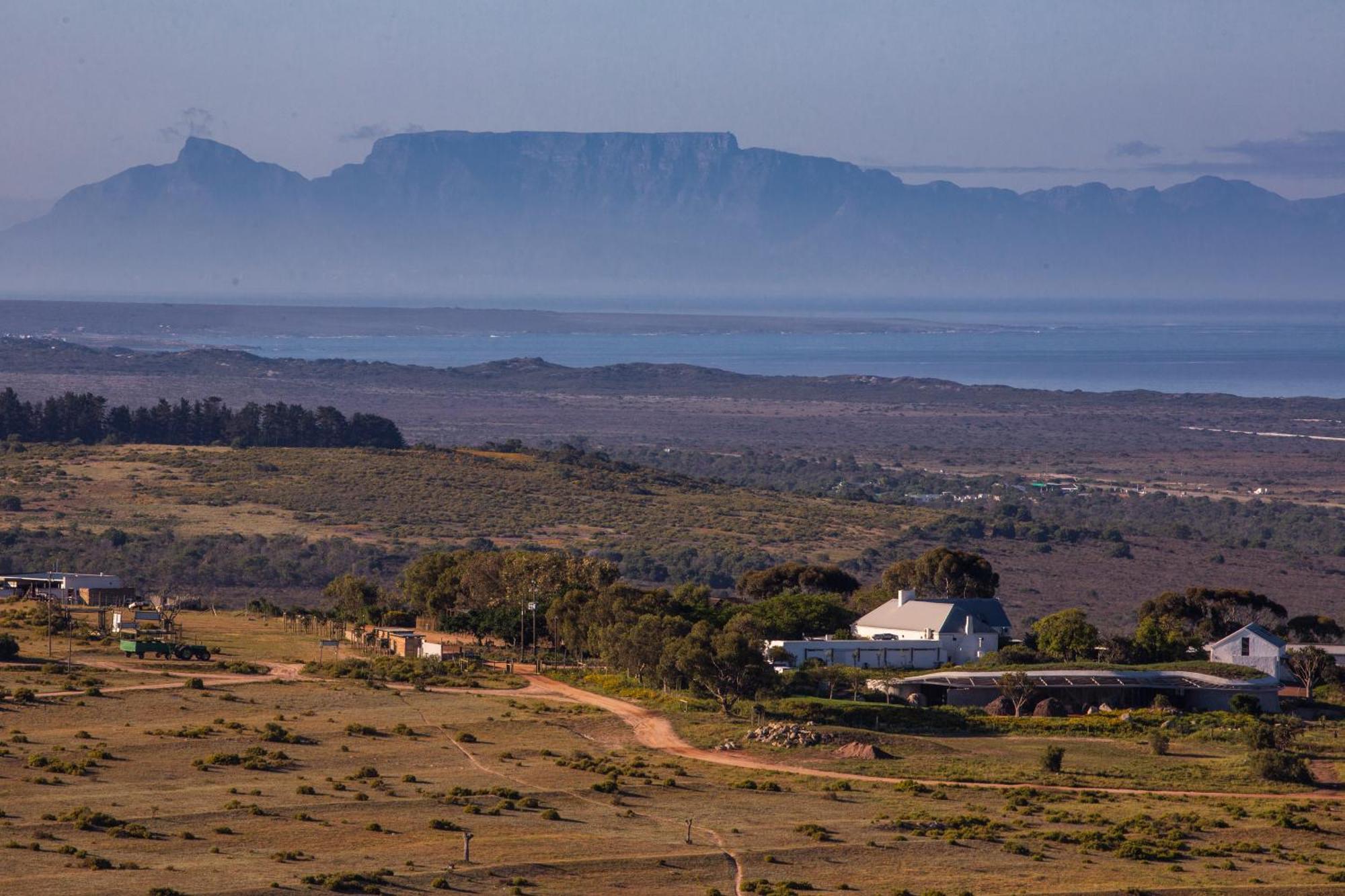 Bed and Breakfast !Khwa Ttu Swartwater Екстер'єр фото